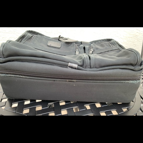 Tumi Ballistic Nylon Alpha Expandable Organizer Laptop Brief - Picture 11 of 14